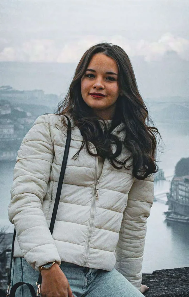 Bruna Luiza, assistente comercial do Estúdio Pitangui